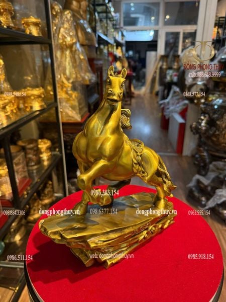 Tượng ngựa phong thủy