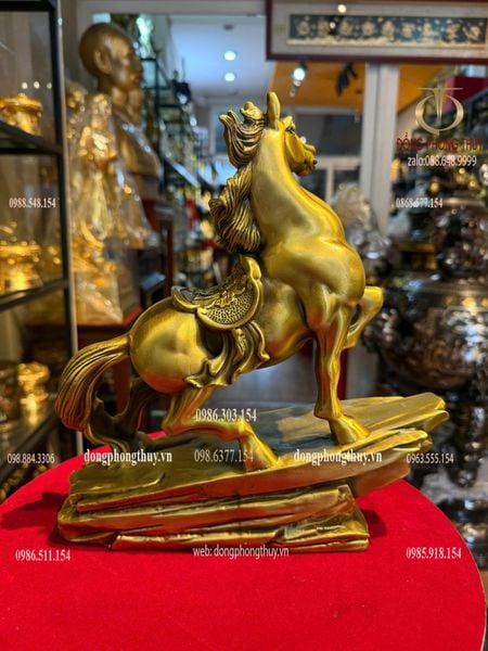 Tượng ngựa phong thủy