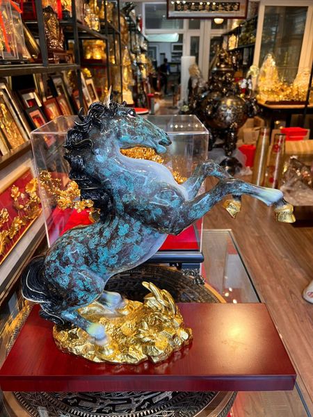 Tượng ngựa bằng đồng xanh khoáng Cao 45cm, Dài 47cm, Rộng 16cm nặng 9kg