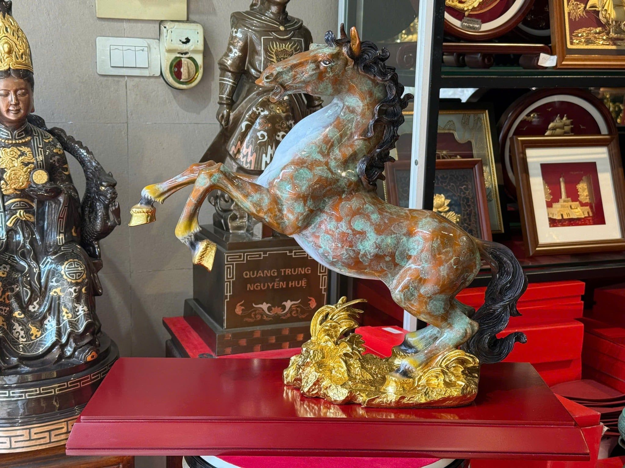 Tượng ngựa bằng đồng cao 45cm patina vân hỏa biến độc bản chỉ có tại Đồng Phong Thủy