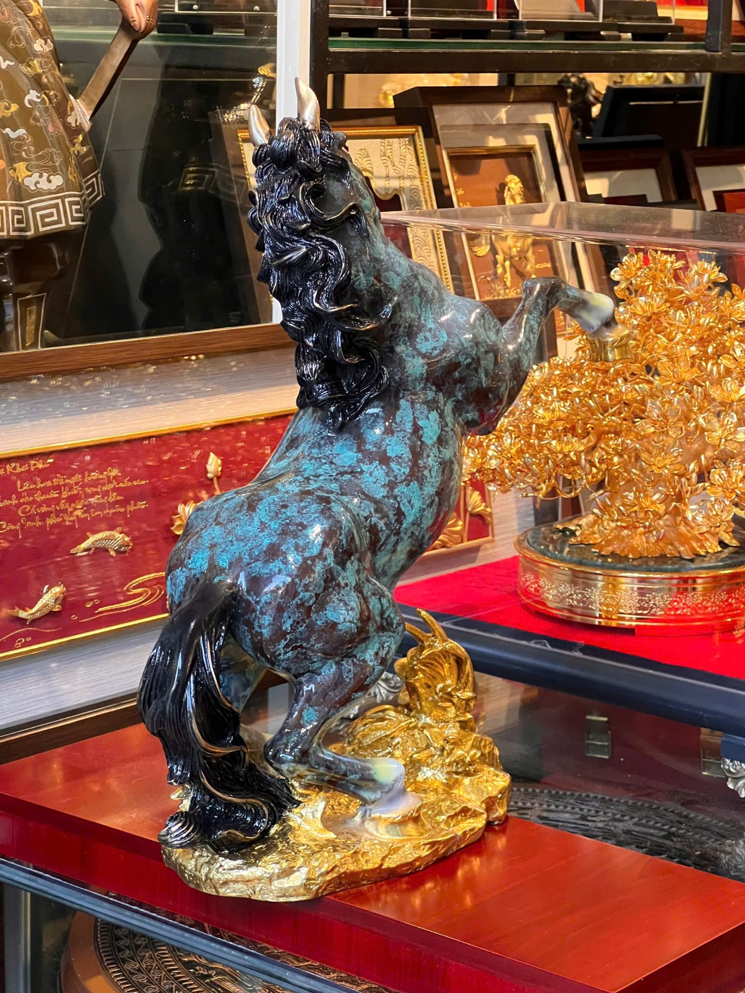 Tượng ngựa bằng đồng xanh khoáng Cao 43 ngang 49 rộng 15 nặng 7,3kg