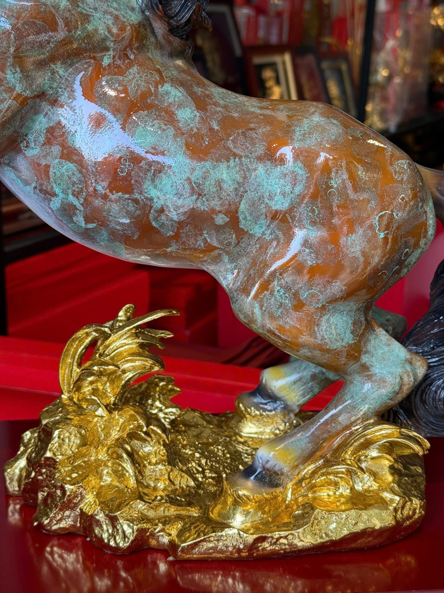 Tượng ngựa bằng đồng cao 45cm patina vân hỏa biến độc bản chỉ có tại Đồng Phong Thủy
