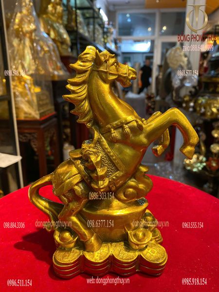 Tượng ngựa thỏi tiền bằng đồng