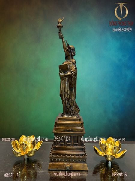 Tượng nữ thần tự do bằng đồng