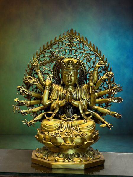 Tượng phật Chuẩn Đề bằng đồng vàng