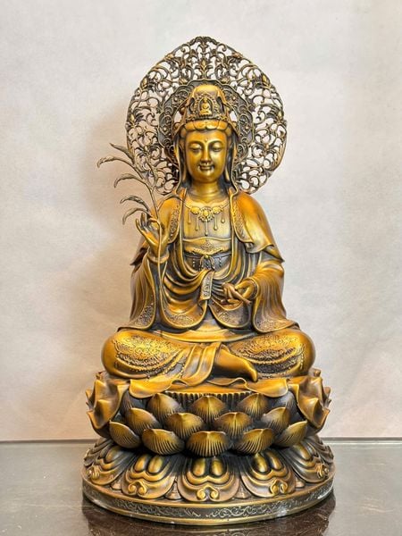 Tượng phật Quan Âm hào quang cao 45cm màu hun giả cổ