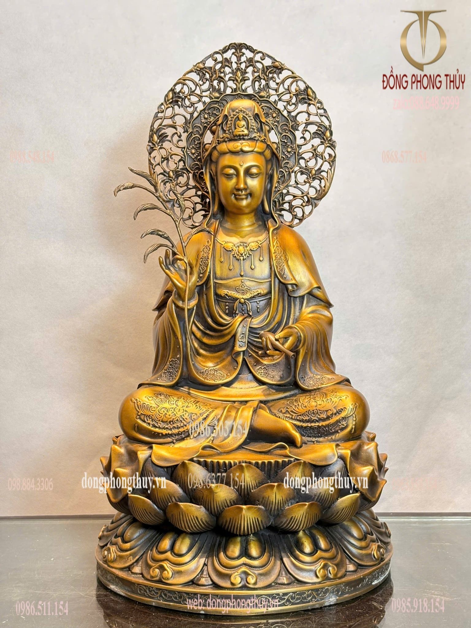 Tượng phật Quan Âm hào quang cao 45cm màu hun giả cổ