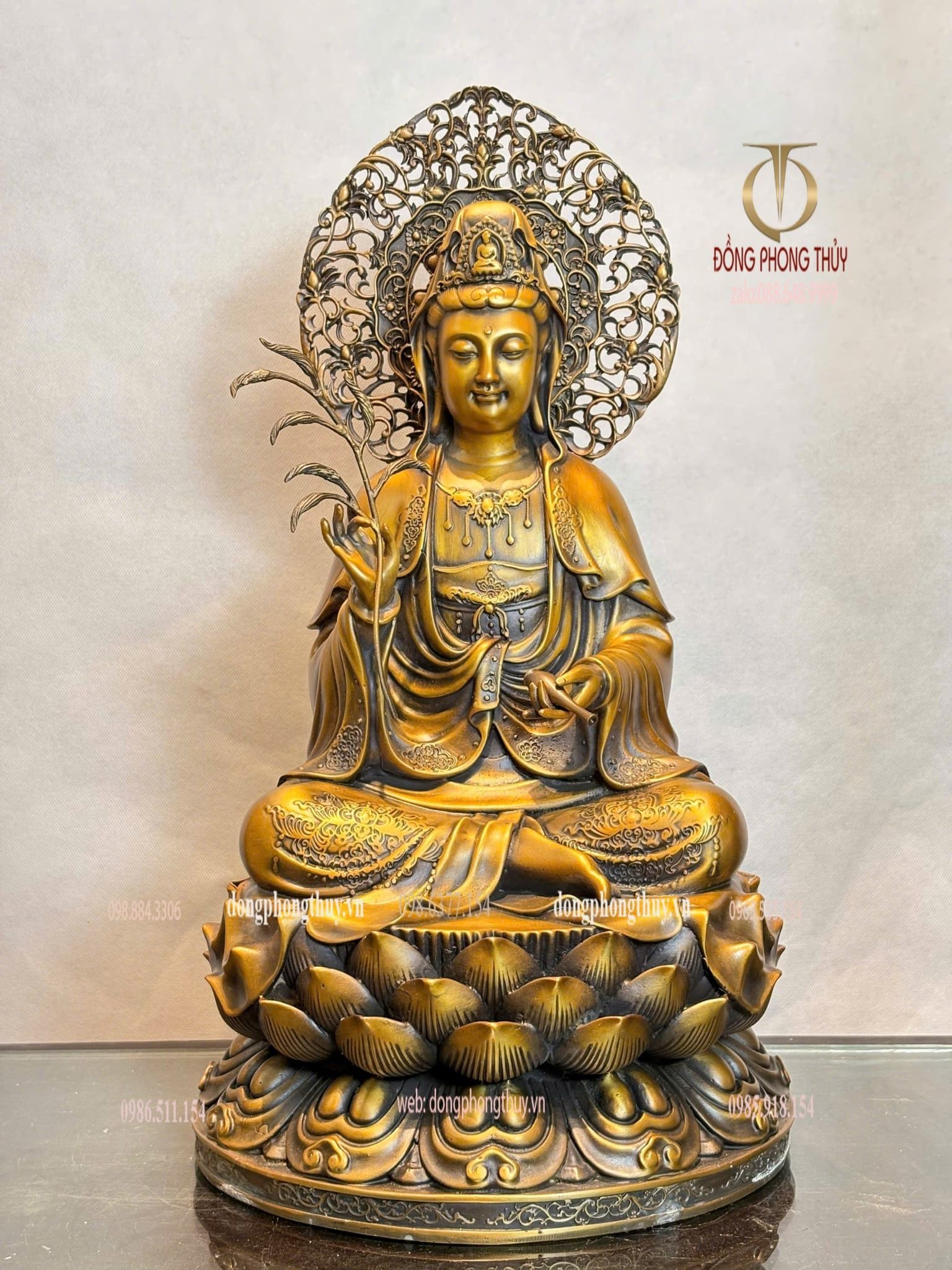 Tượng phật Quan Âm hào quang cao 45cm màu hun giả cổ