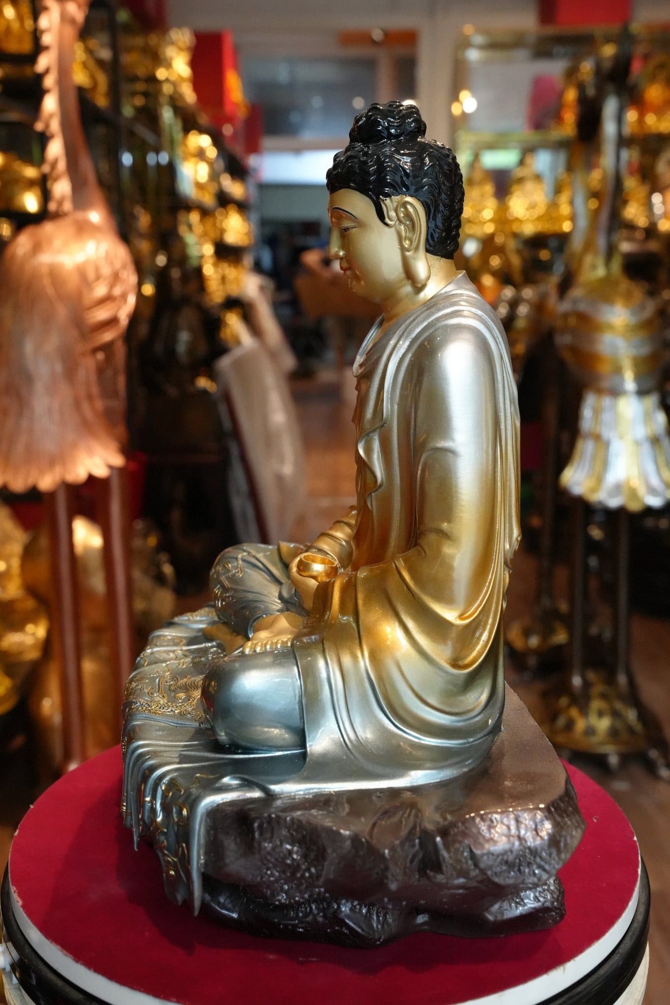 Tượng phật Thích Ca bằng đồng