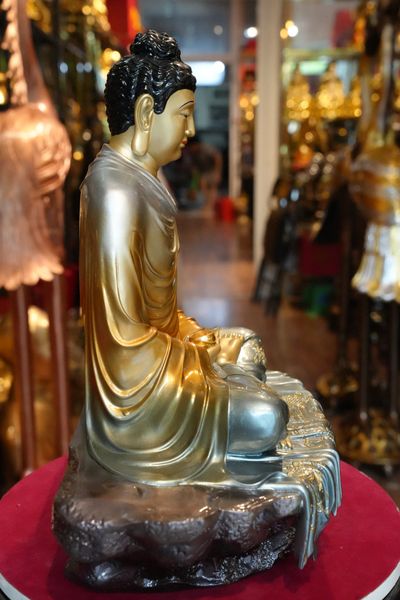 Tượng phật Thích Ca bằng đồng