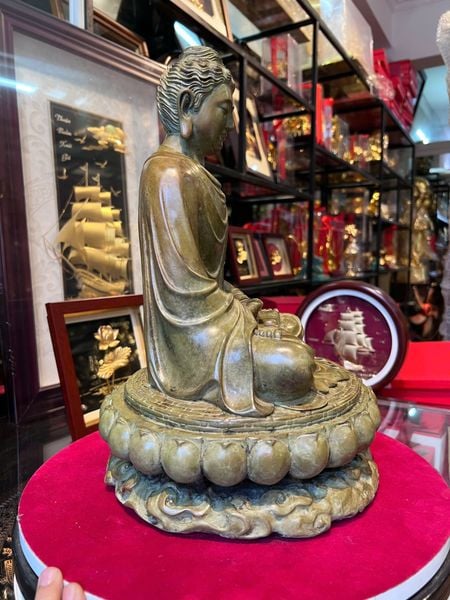 Tượng phật thích ca bằng đồng patina vân hỏa biến độc bản cao 35 ngang 23 nặng 8,5kg