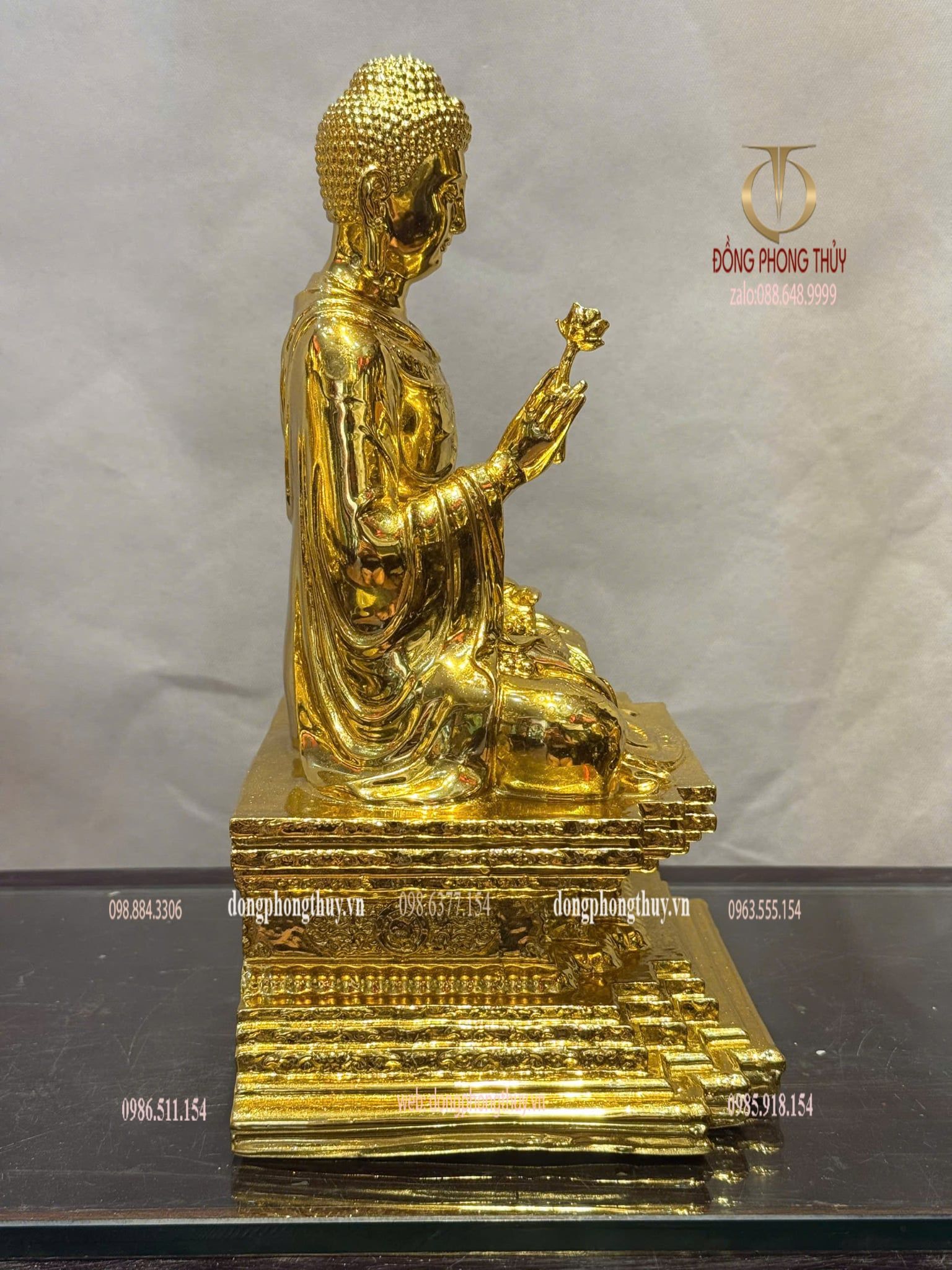 Tượng phật Thích Ca bằng đồng dát vàng
