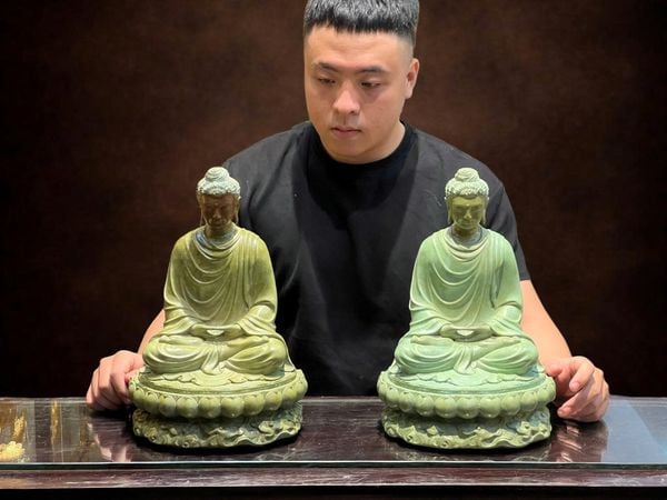 Tượng phật Thích Ca bằng đồng patina