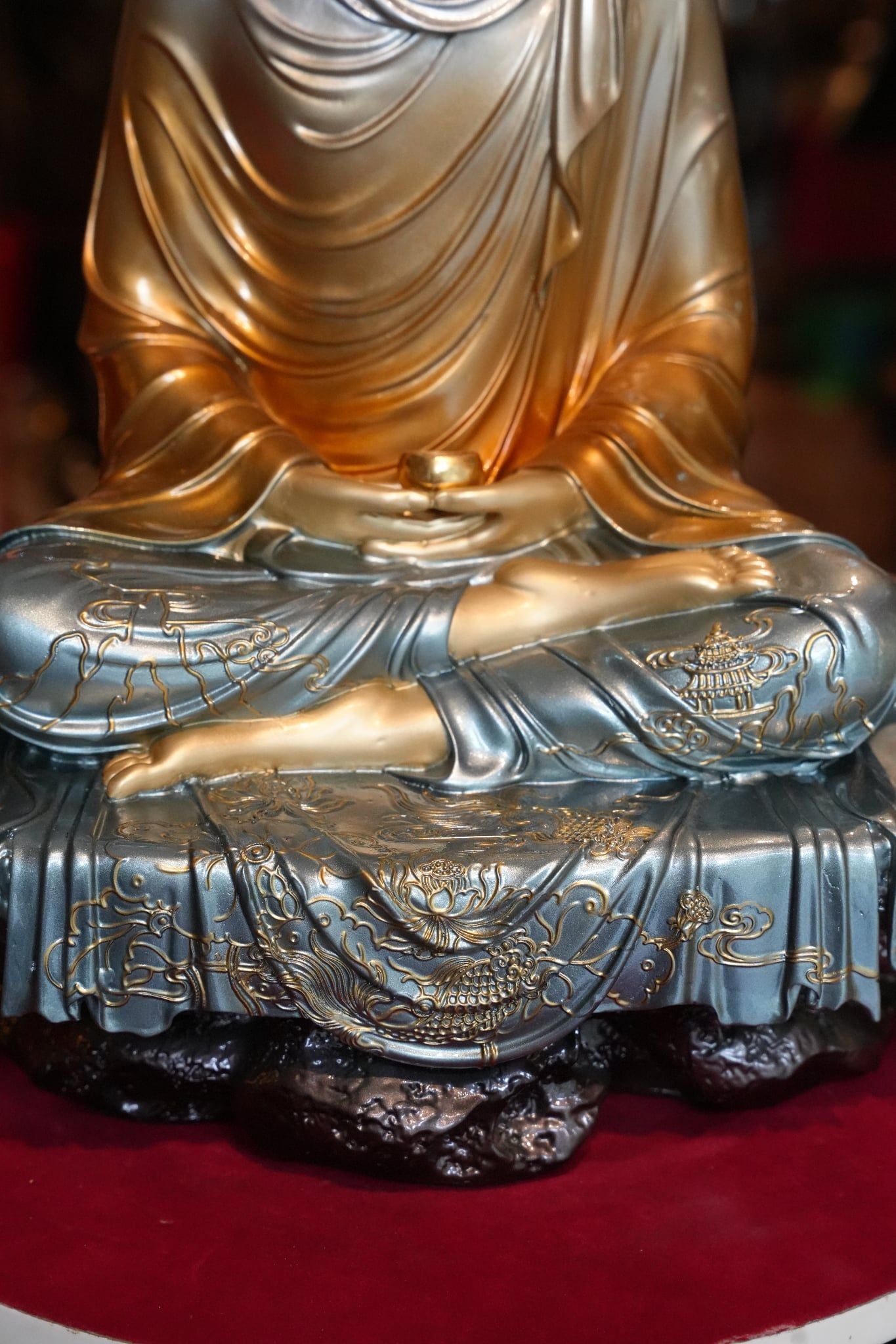 Tượng phật Thích Ca bằng đồng