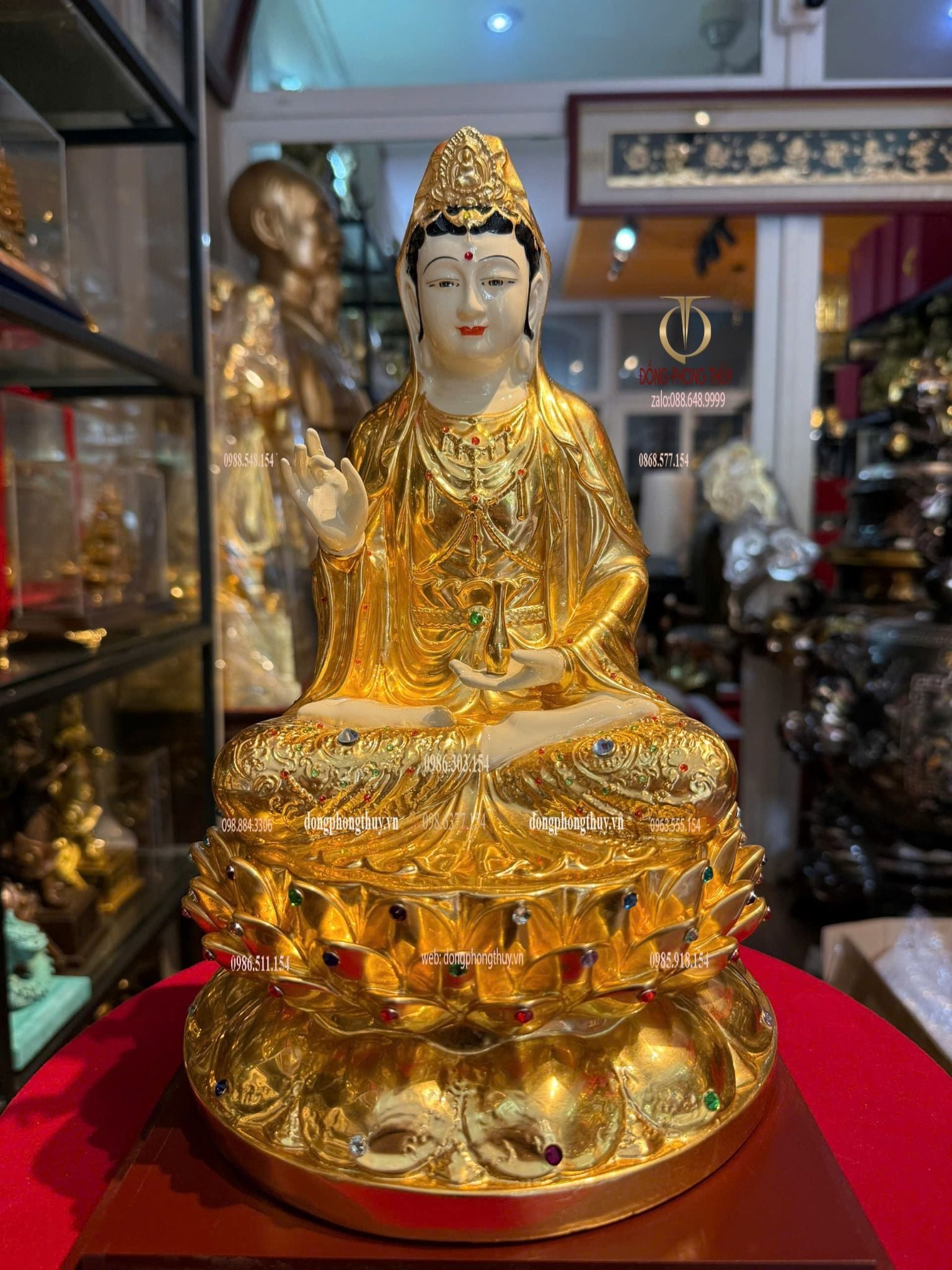 Tượng Quan Âm bằng đồng dát vàng 24k