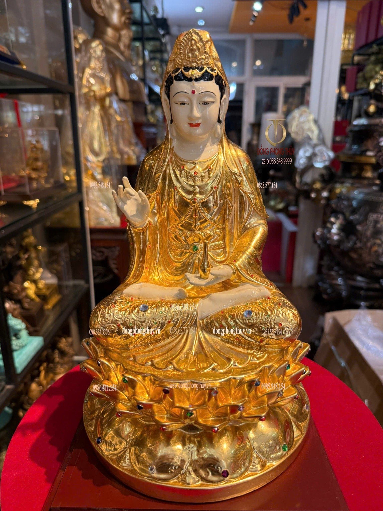 Tượng Quan Âm bằng đồng dát vàng 24k