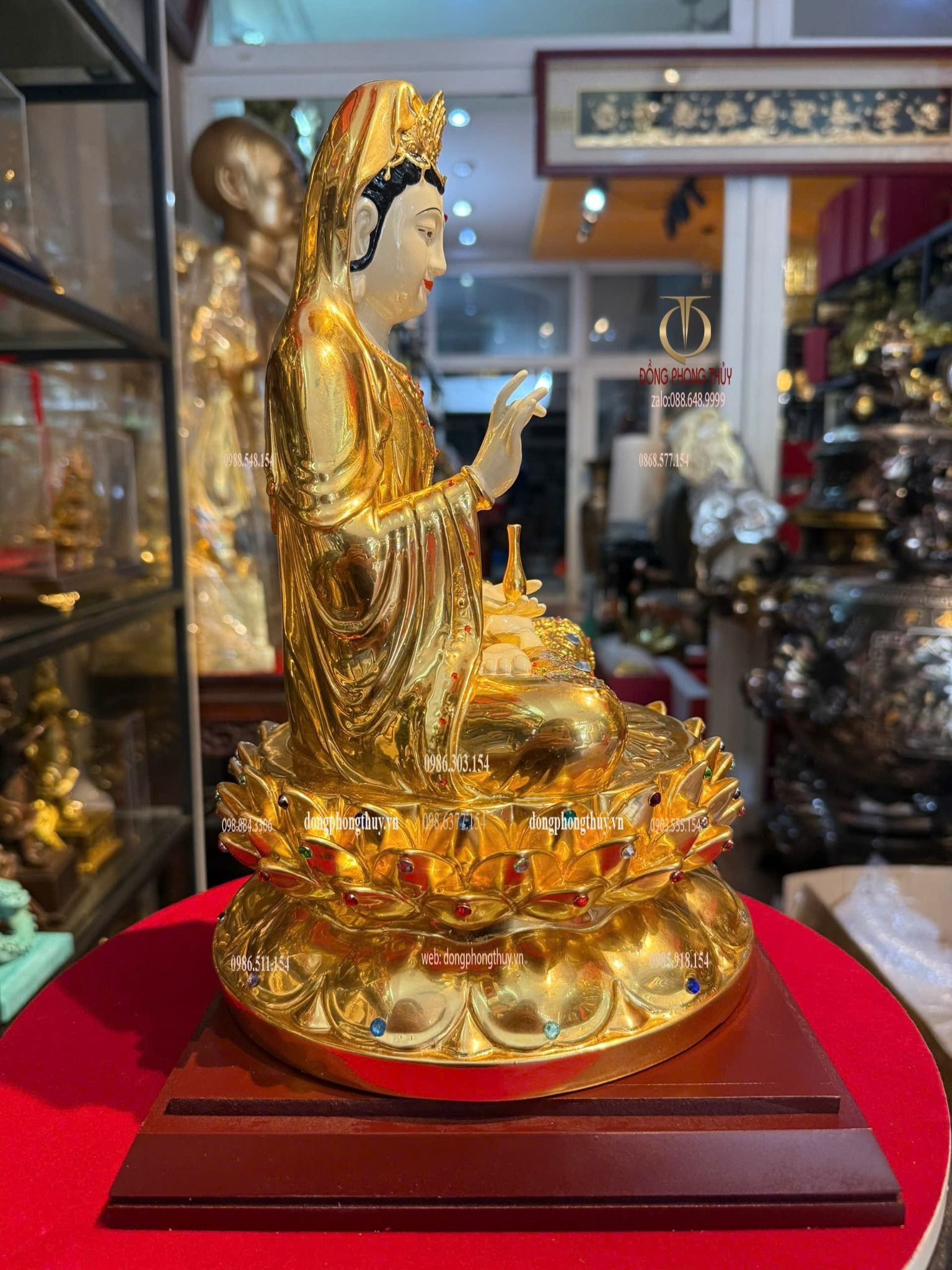 Tượng Quan Âm bằng đồng dát vàng 24k