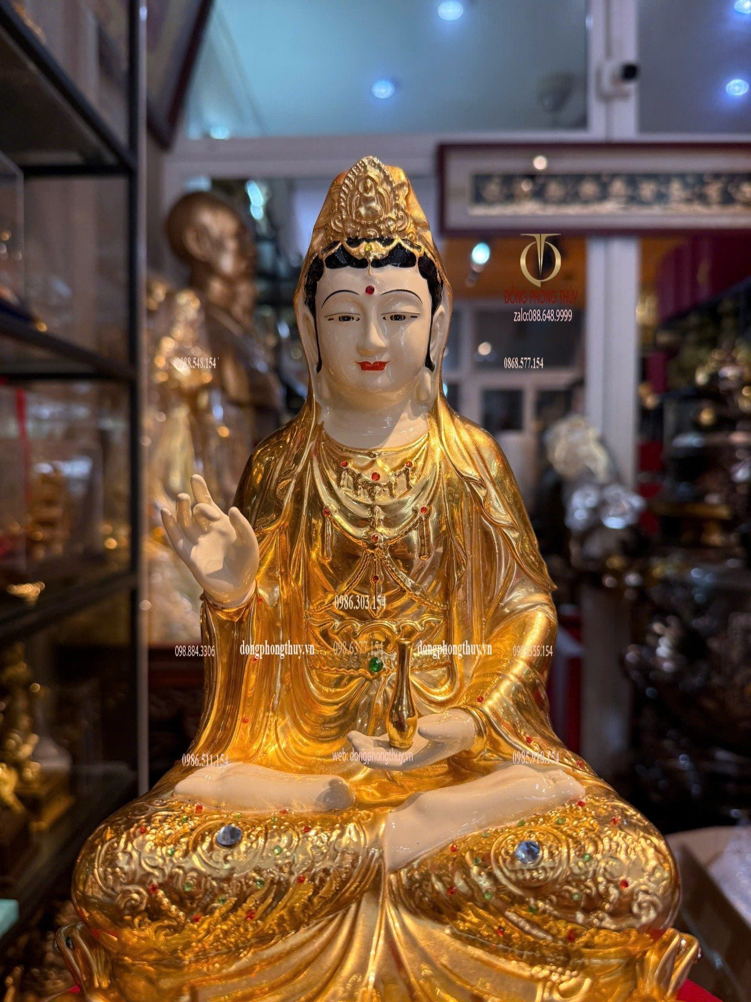 Tượng Quan Âm bằng đồng dát vàng 24k