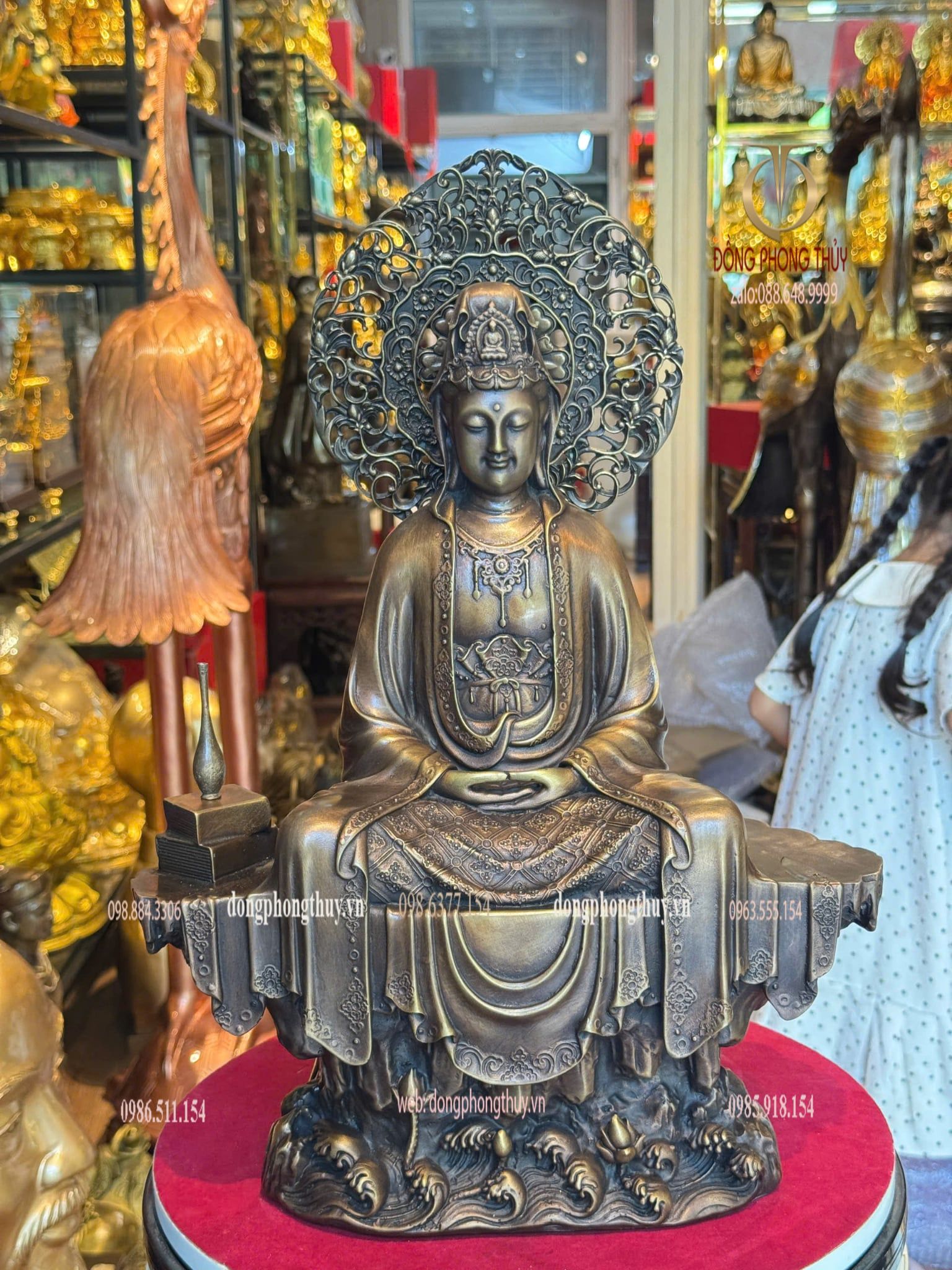 Tượng phật Quan Âm bằng đồng hun