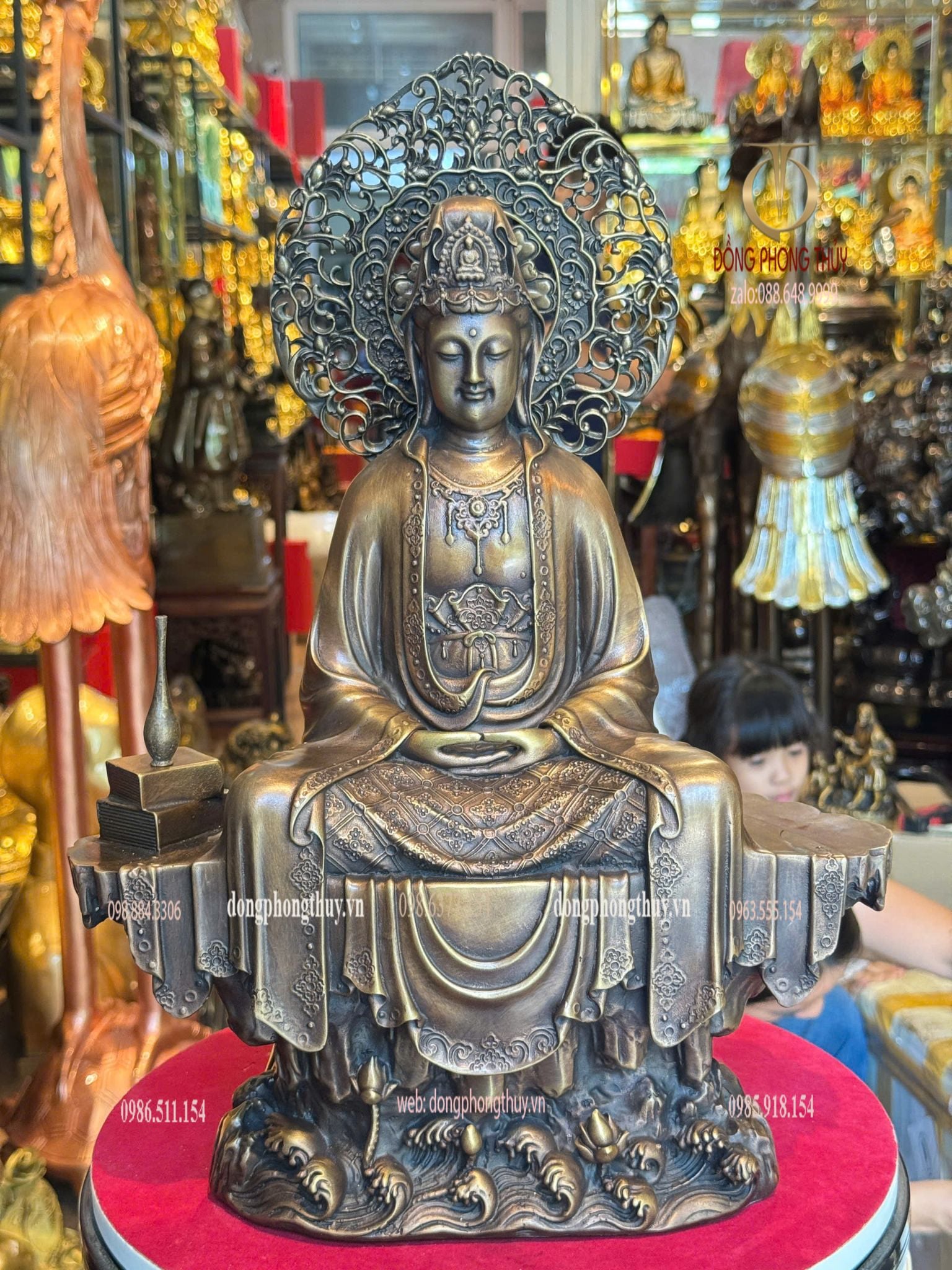 Tượng phật Quan Âm bằng đồng hun
