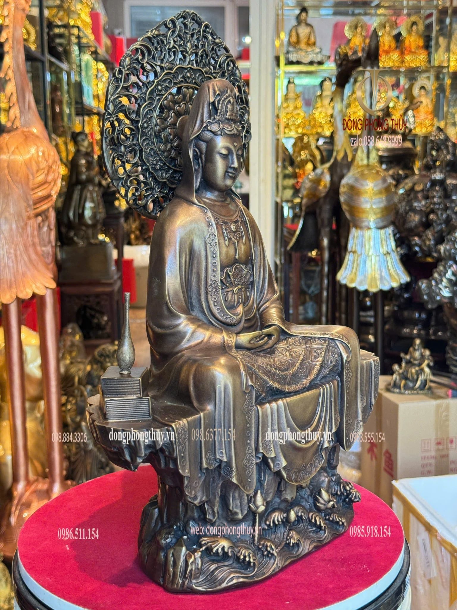 Tượng phật Quan Âm bằng đồng hun