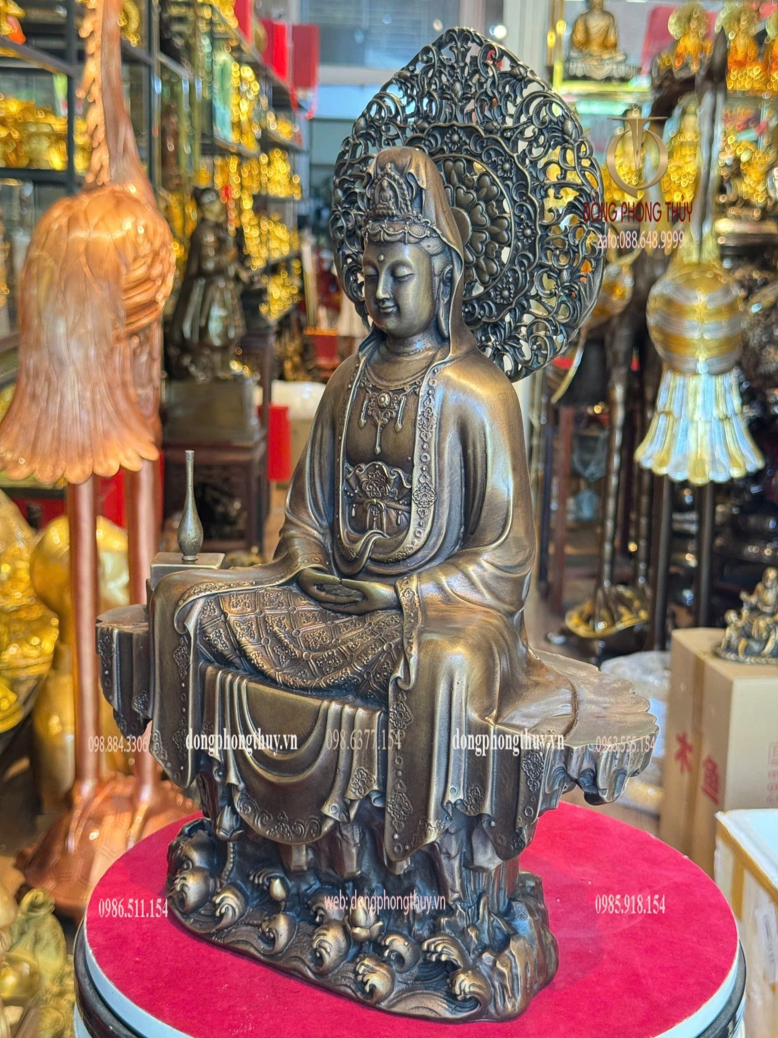 Tượng phật Quan Âm bằng đồng hun