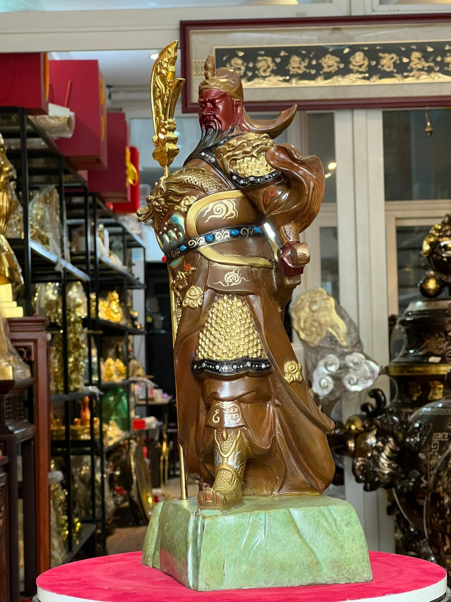 Tượng quan công bằng đồng