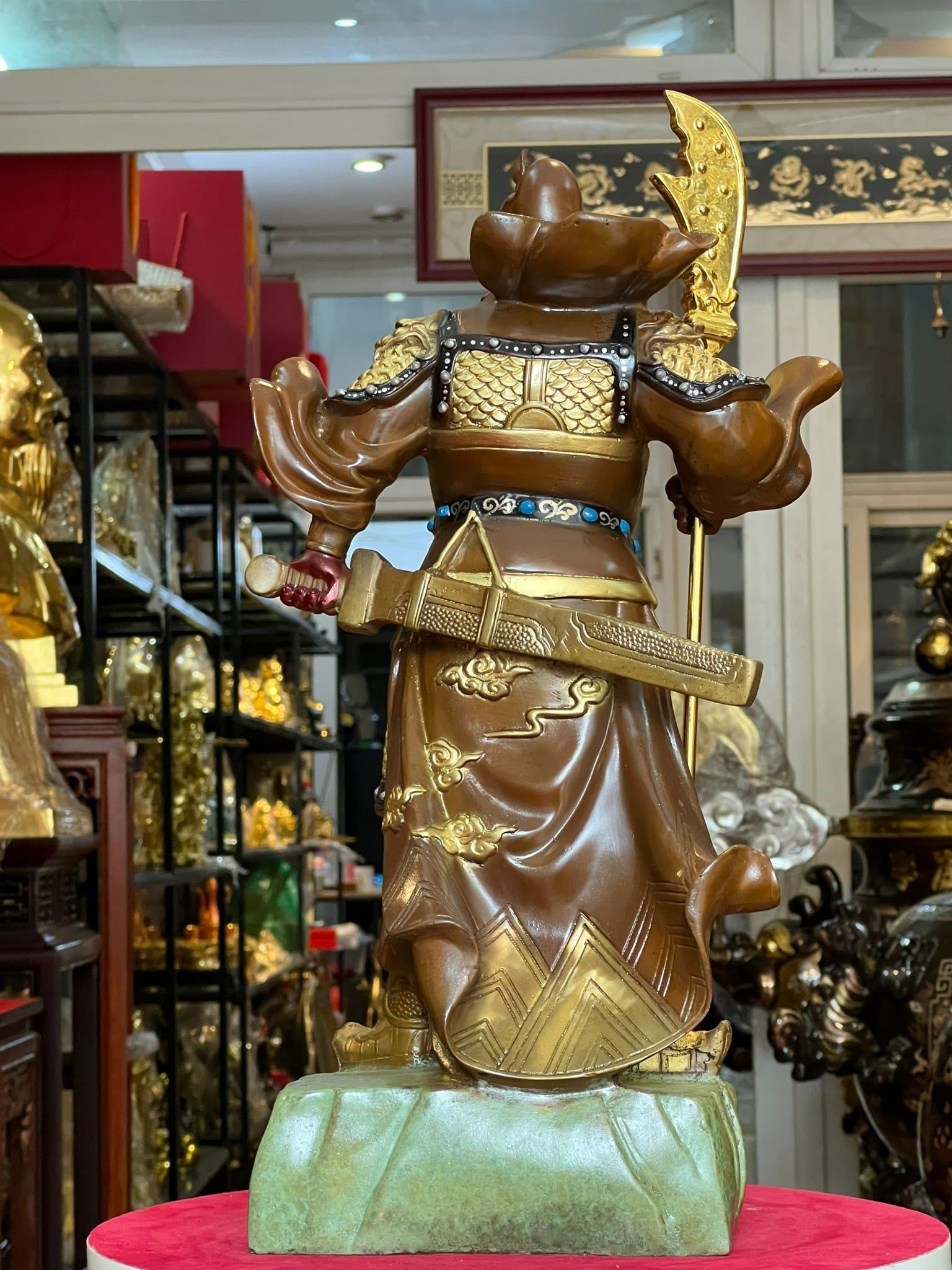 Tượng quan công bằng đồng
