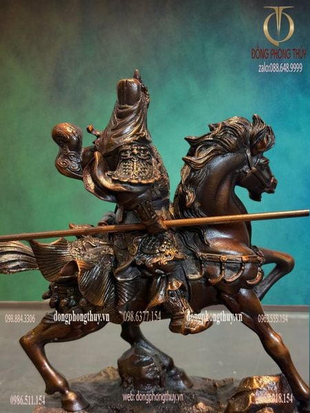 Tượng Quan Thánh cưỡi ngựa bằng đồng