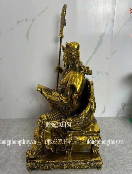 Tượng quan công đọc sách bằng đồng