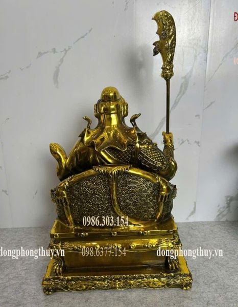 Tượng quan công đọc sách bằng đồng