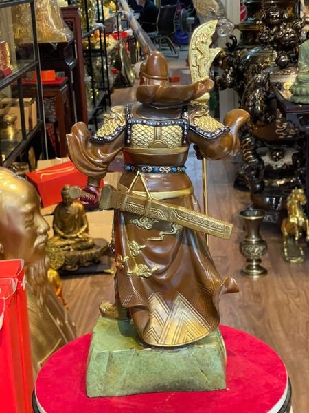 Tượng quan công bằng đồng