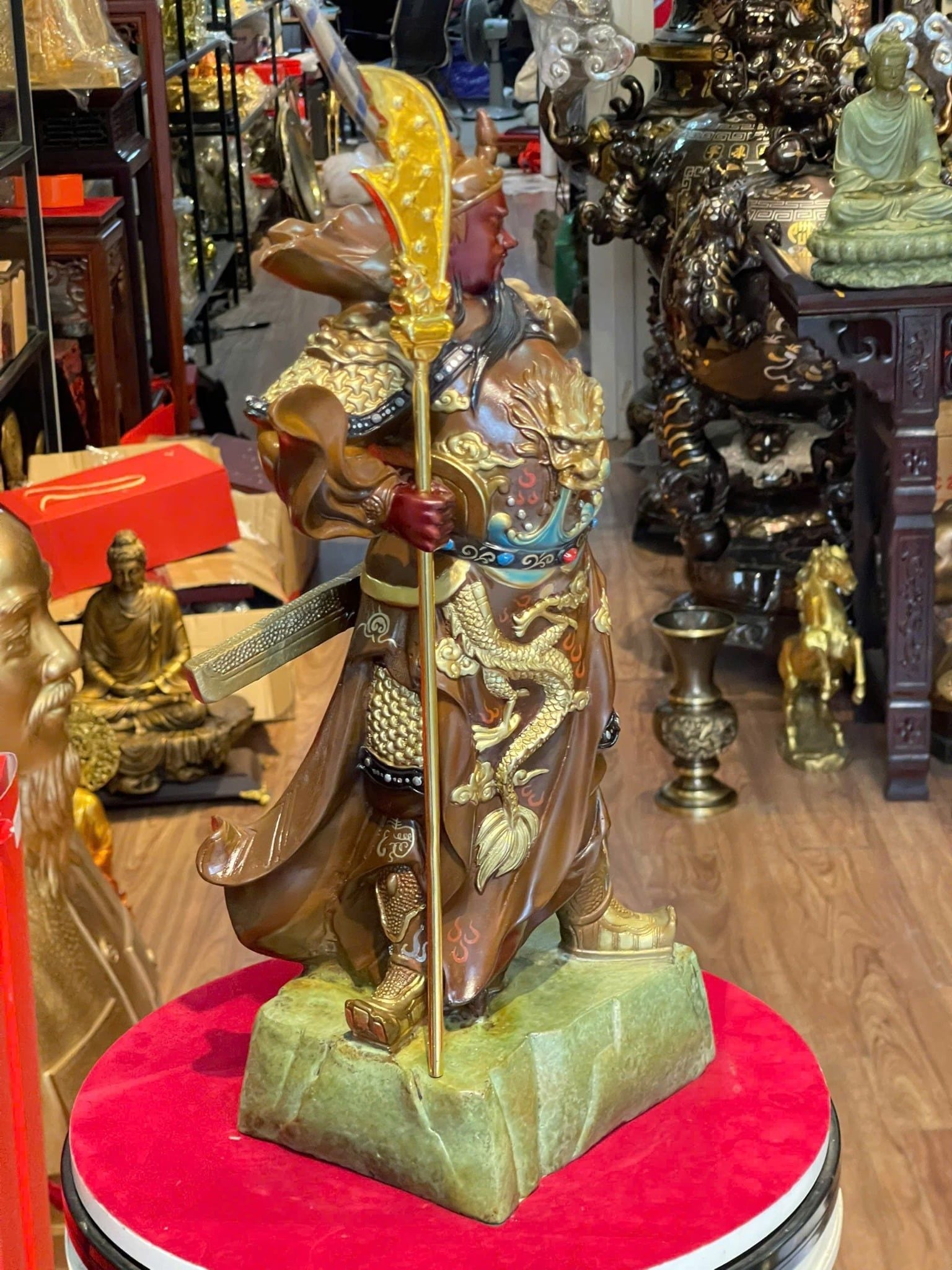 Tượng quan công bằng đồng