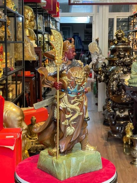 Tượng quan công bằng đồng