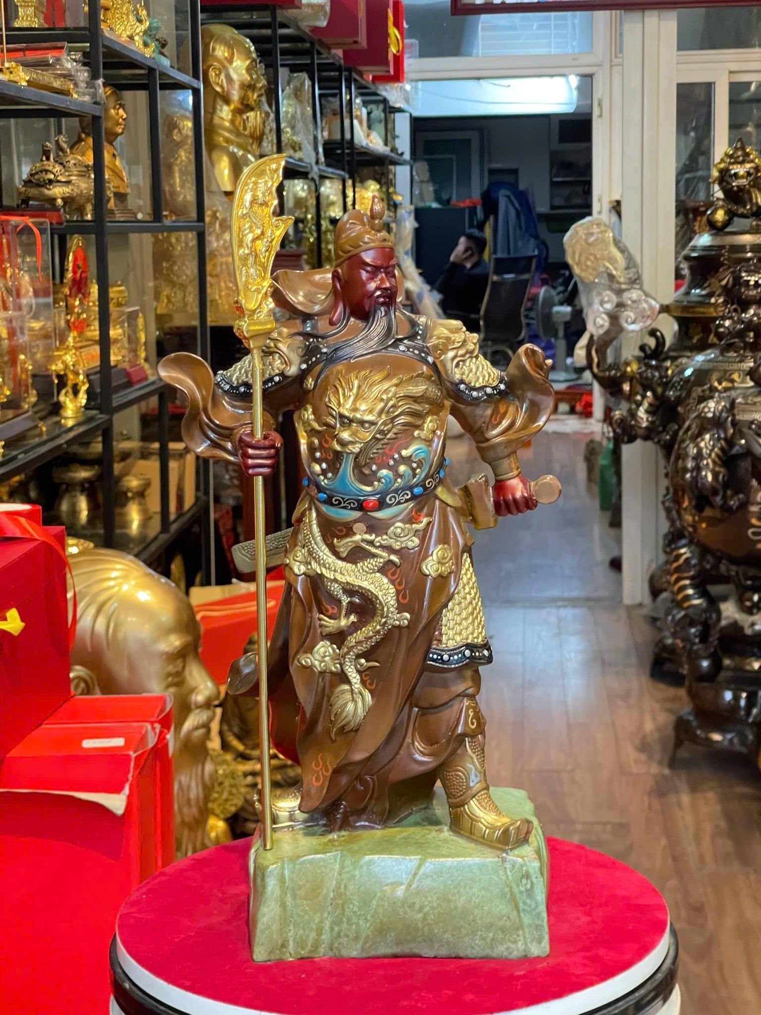 Tượng quan công bằng đồng