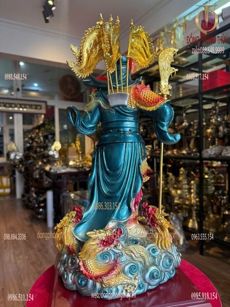 Tượng quan công ngũ cờ bằng đồng dát vàng vẽ màu