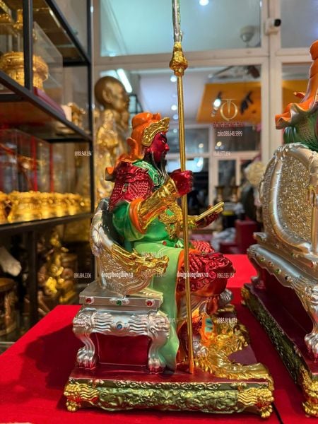 Tượng quan thánh đế quân bằng đồng dát vàng vẽ màu