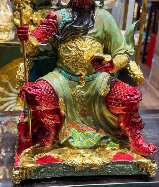 Tượng Quan Thánh đế quân bằng đồng