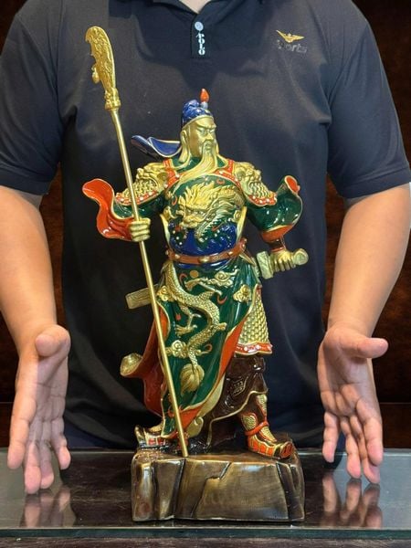 Tượng quan công bằng đồng