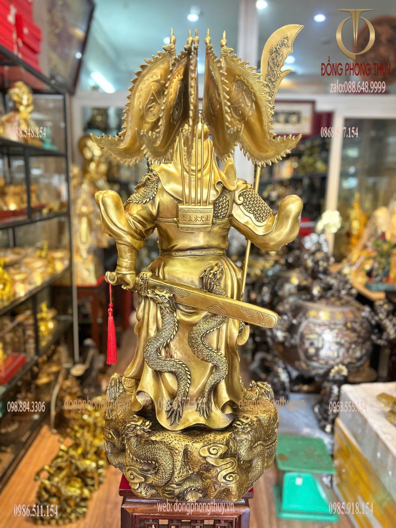 Tượng quan công bằng đồng