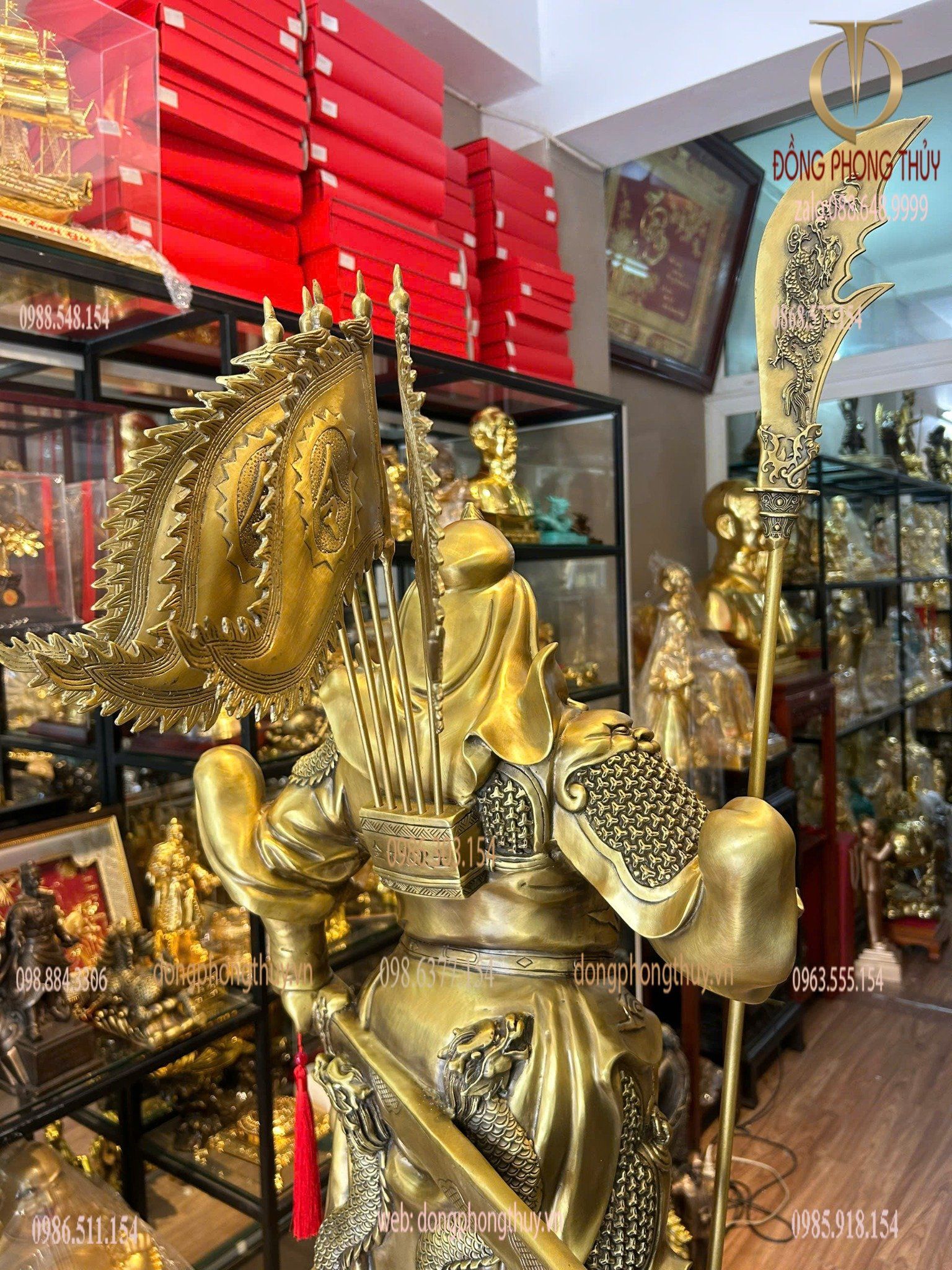 Tượng quan công bằng đồng