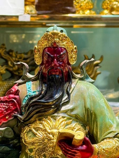 Tượng Quan Thánh đế quân bằng đồng