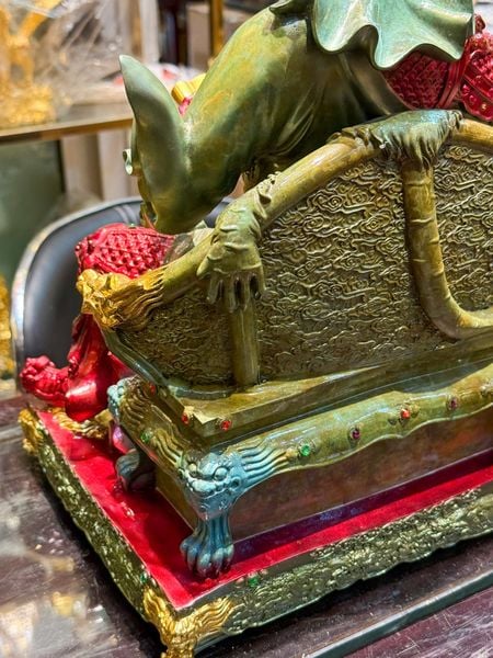 Tượng Quan Thánh đế quân bằng đồng