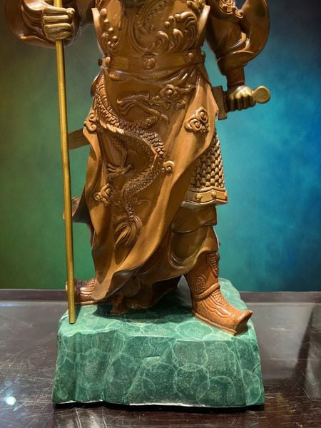 Tượng quan vũ bằng đồng