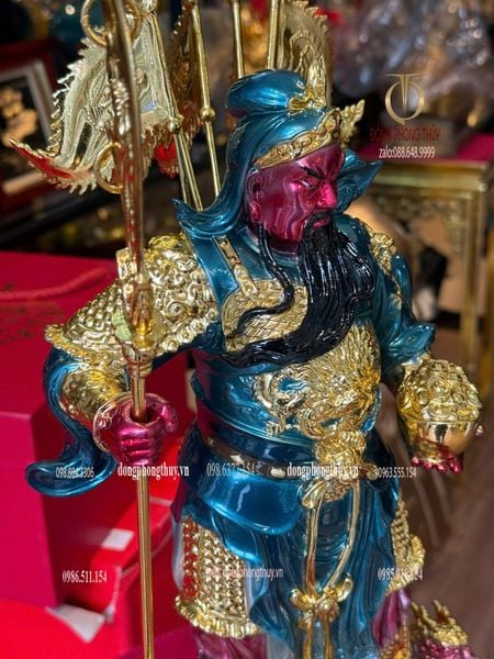 Tượng quan công ngũ cờ bằng đồng dát vàng vẽ màu