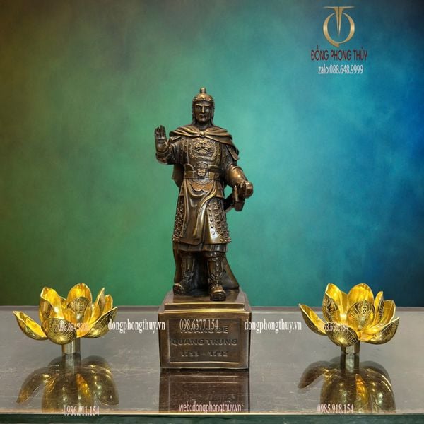 Tượng Quang Trung Nguyễn Huệ bằng đồng hun