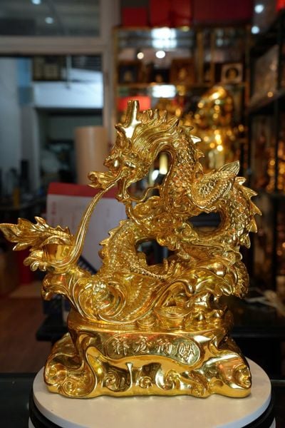 Tượng rồng bằng đồng dát vàng 24k