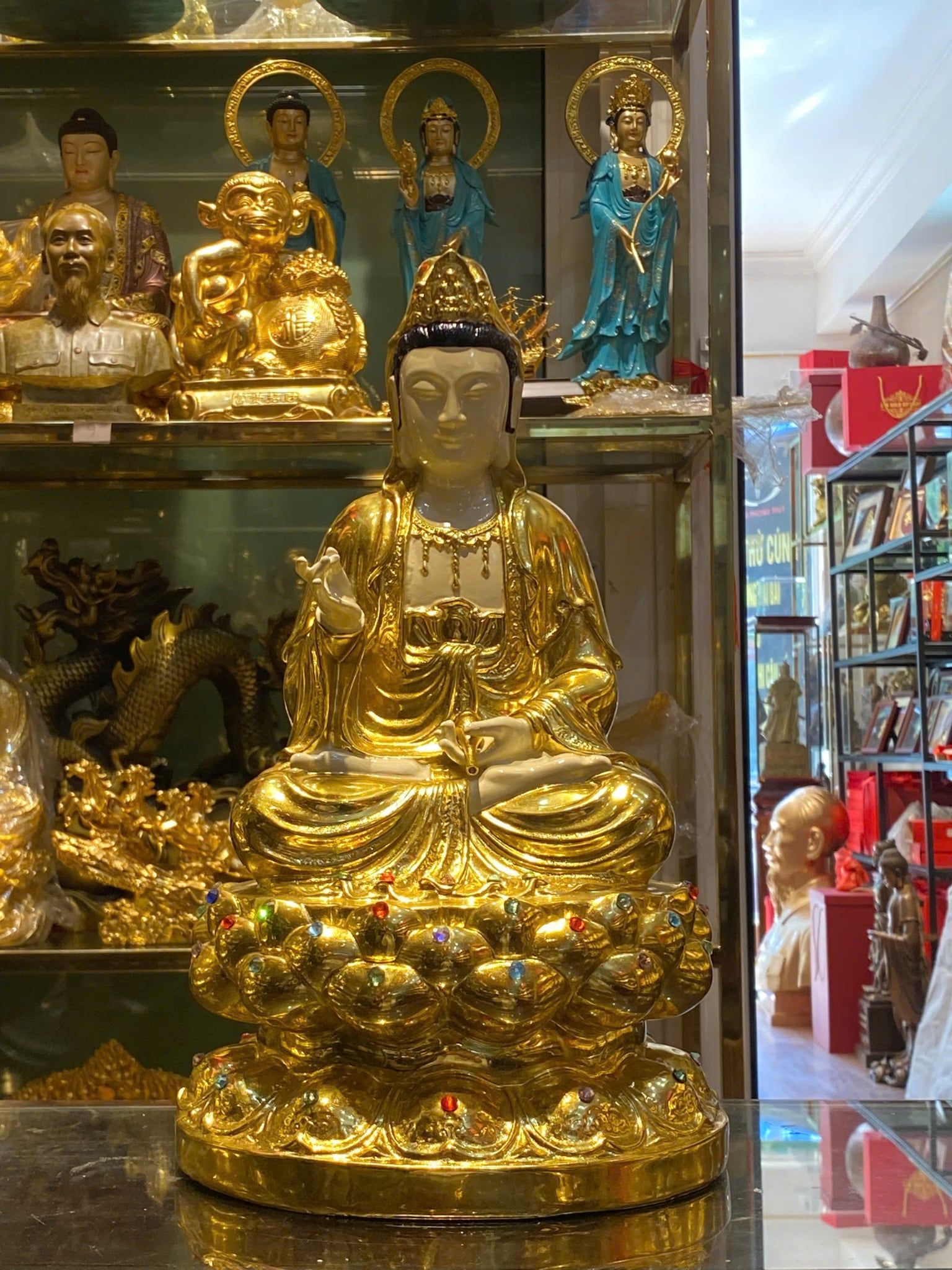 Tượng  tam thánh phật bằng đồng dát vàng