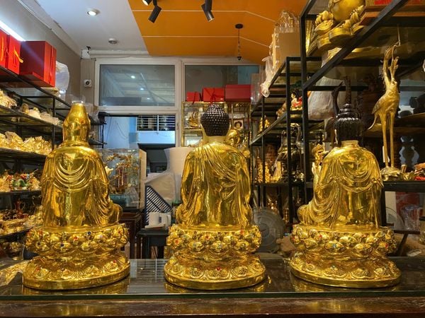 Tượng  tam thánh phật bằng đồng dát vàng