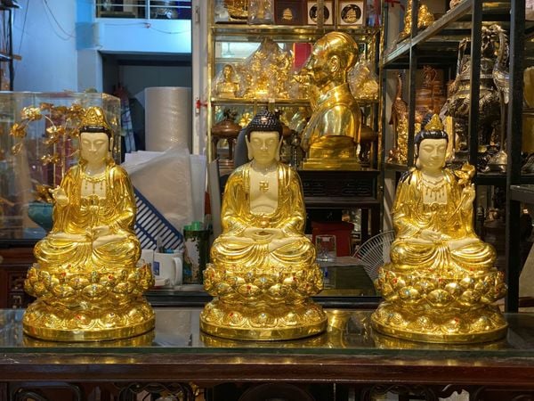 Tượng  tam thánh phật bằng đồng dát vàng